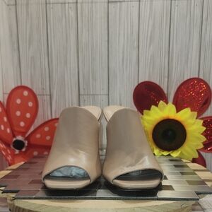 BCBGeneration Tan Women's Mules‎